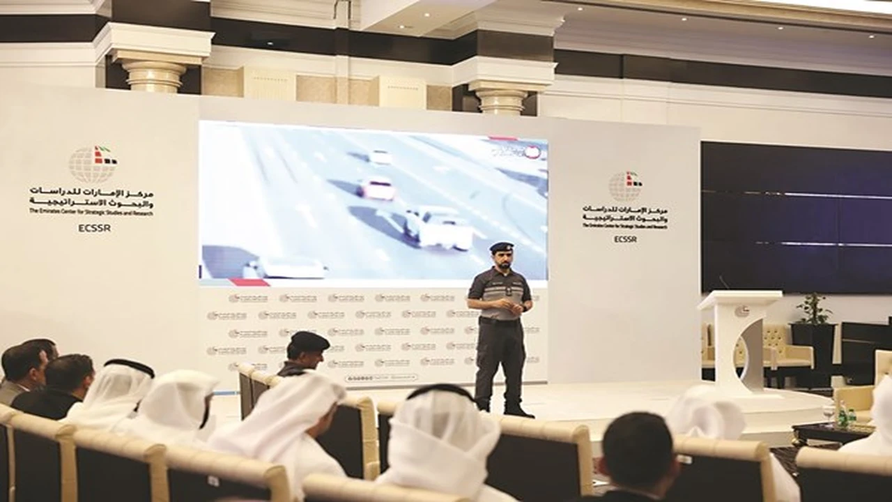 شرطة أبوظبي تعزز الخدمات المرورية لموظفي الإمارات للدراسات